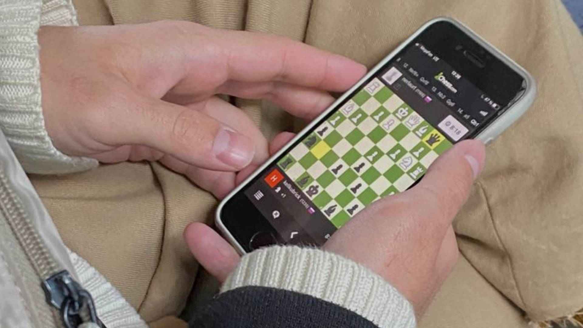 Betting a Horse to Show and How Place Markets Work